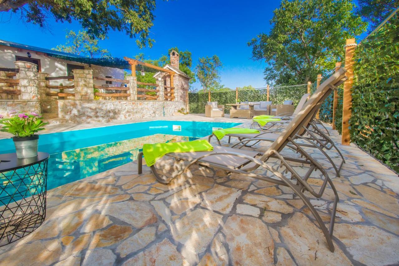Luxury House Ivan With 4 Bedrooms Divojevici Exteriér fotografie